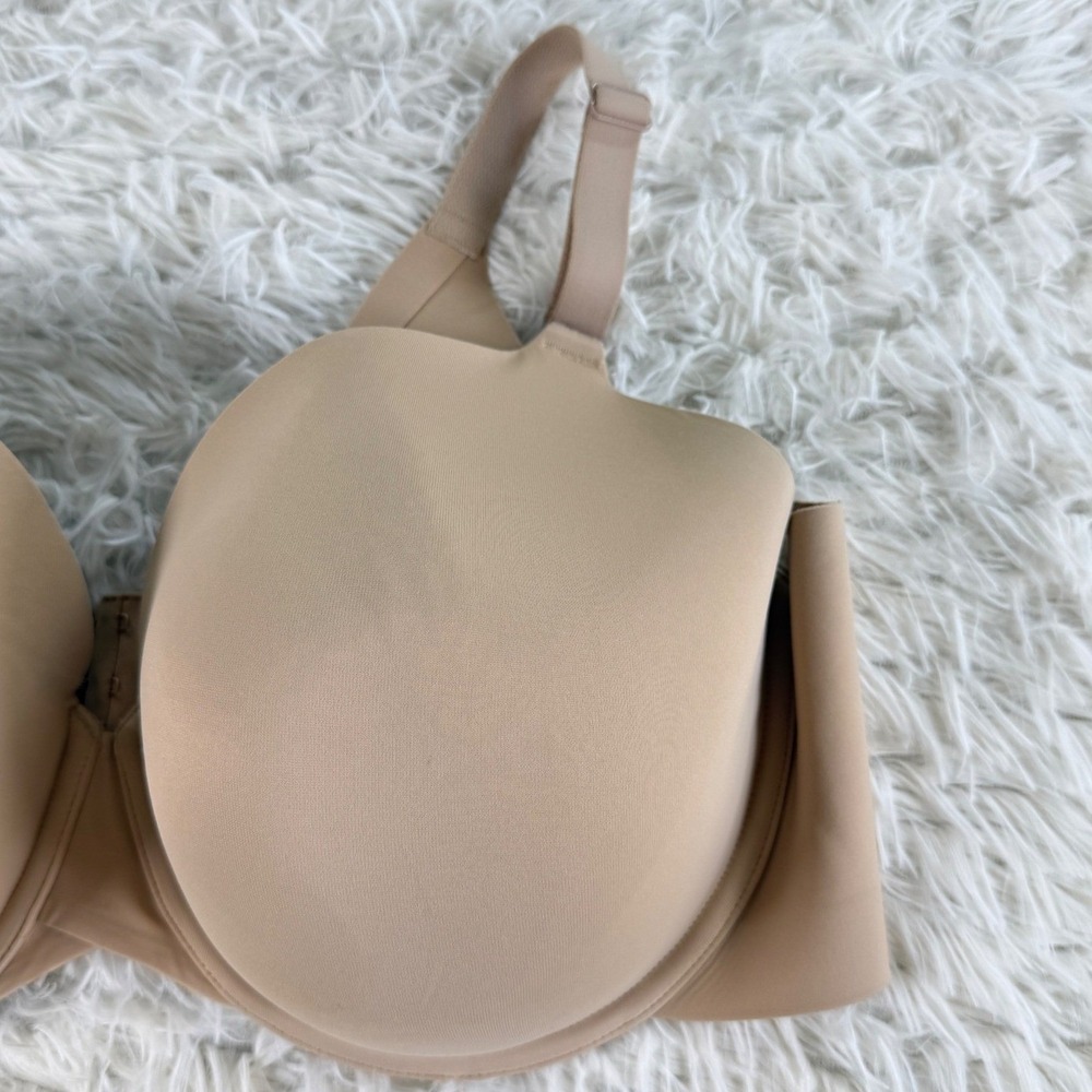 Cacique Lightly Lined Full Coverage Bra 44DD Tan Nude Underwire Smooth‎ Wings